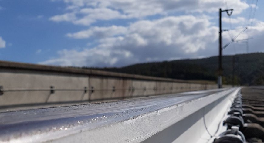 Kühlender Farbanstrich für Schienen